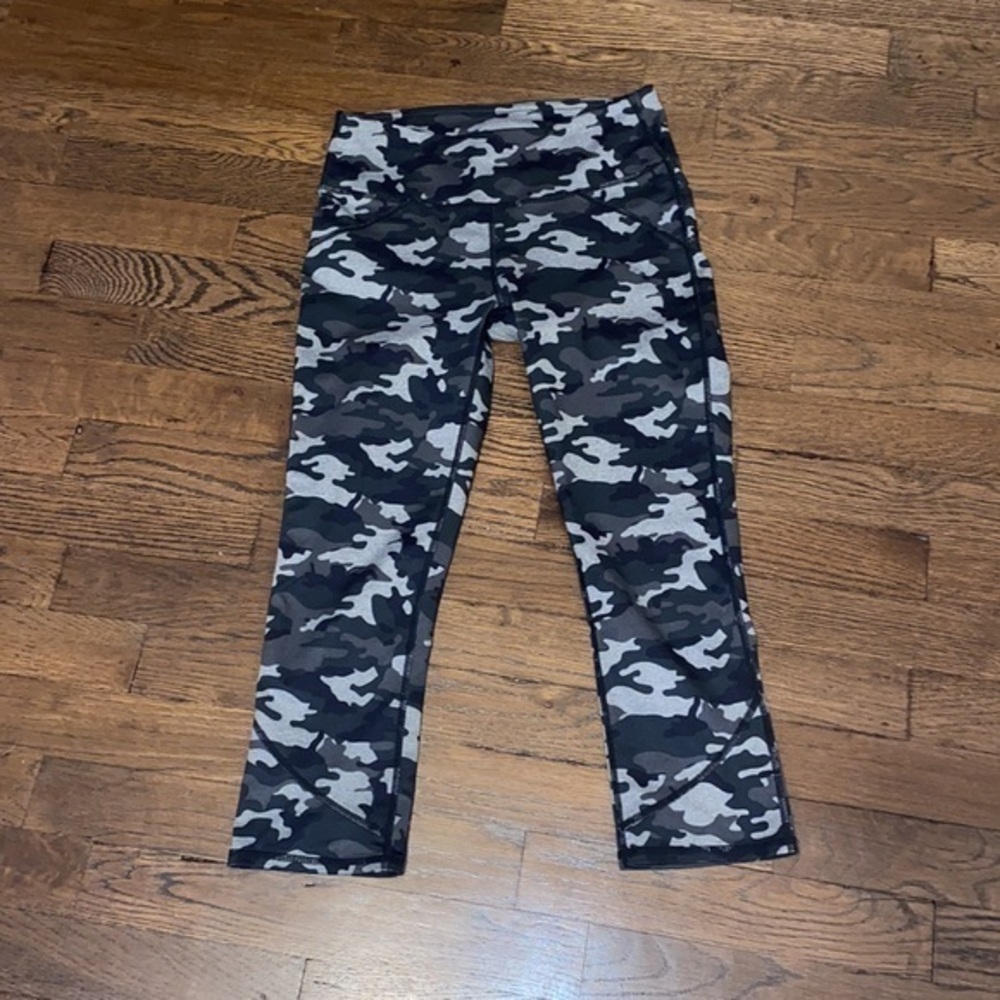 Fabletics Camo Seamless Leggings - Picture 2 of 6